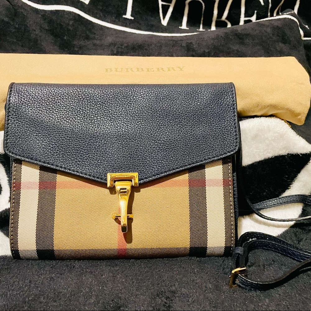 Authentic Burberry Macken Navy Blue with Dustbag, in Gold Hardware